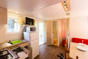 Mobile home with terrace & BBQ - Image 2