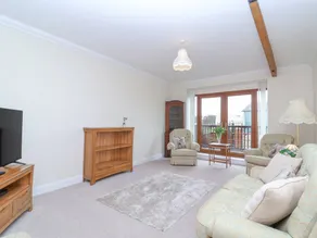 Cottage with garden - Image 3