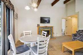 Deluxe Two Bedroom Suite on 2nd floor with outdoor heated pool 20102 - Image 5