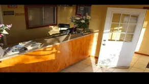 Holiday apartment with pool - Image 2