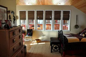 Beautifully Furnished Barn Getaway Located on a Sustainable Living Farm near Metropolis, Illinois - Image 2