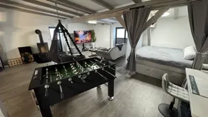 Charmant appartement adapté aux familles avec terrasse | Vue ville | Avec animaux autorisés - Image 2