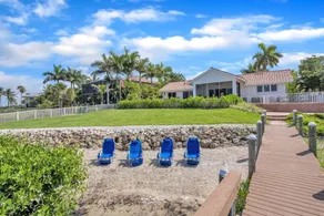 Paradise with a pool pier and private beach area - Image 2