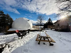Stunning Dome with Barbecue and Great Vistas in Yarker, Ontario - Image 3
