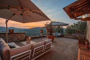 Villa avec barbecue, internet haut débit et jacuzzi | Vue jardin - Image 2