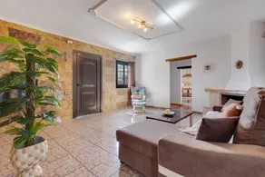 House with private pool, barbeque & terrace | Mountain view | Perfect for remote work - Image 5