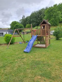 Holiday home with terrace & BBQ - Image 4