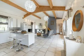 Merveilleuse maison entièrement équipée avec barbecue et terrasse | Vue jardin - Image 3