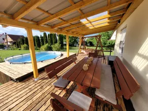 Bungalow with private pool, terrace & garden | Pool view - Image 2