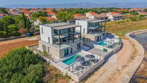 Seafront Villa Aurea with pool and seaview - Image 2