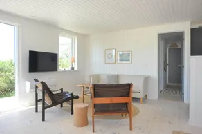 Fully equipped holiday home with terrace & BBQ - Image 4