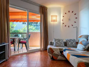 Fully equipped holiday apartment with pool | Close to the beach - Image 5