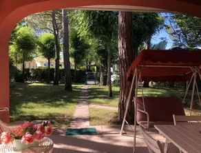 Beautiful villa with private garden near the beach - Image 2