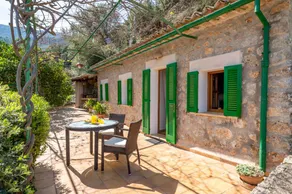 Holiday home with pool, terrace & garden | Mountain view - Image 5