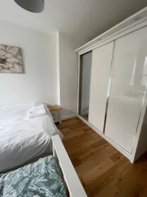 3 Bed Flat - Sleeps 6 - Parking - Wifi - Image 3