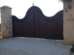 Holiday home with garden - Image 2