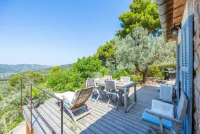 Fully equipped finca with terrace, BBQ & garden | Mountain view | Perfect for remote work | Pet-friendly - Image 2