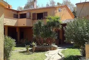 Maison de vacances avec terrasse et jardin | Vue ville - Image 3