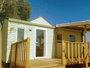 Mobil-home avec terrasse et piscine - Image 5
