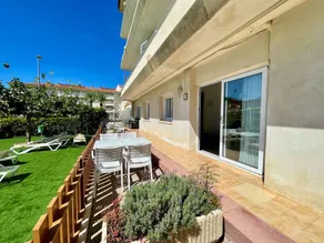 Appartement avec piscine, jardin et terrasse - Image 5