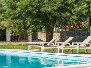House with garden, terrace & private pool - Image 3