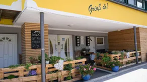 Holiday apartment with jacuzzi, garden & barbeque - Image 2
