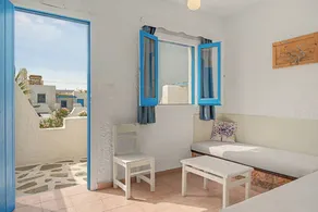 Flat with garden & pool | Garden view - Image 4