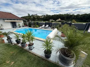 Familienorientierte tolle Ferienwohnung mit Terrasse, beheiztem Pool und Garten | Naturblick - Image 2