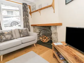 Cottage with terrace - Image 2