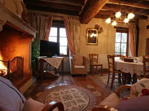 Cottage with garden & BBQ - Image 3