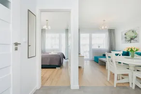 Apartment with terrace - Image 2
