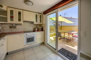 Family-oriented apartment with terrace | Garden view | Close to the beach | Perfect for remote work | Dogs allowed - Image 4