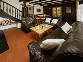 Holiday apartment with barbecue & garden | Mountain view - Image 2