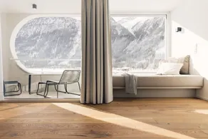 Apartment with terrace - Image 3