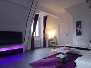 Elegant stay at Château, modern comfort and nearby activities - Image 3
