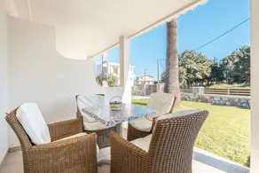 Beautiful studio with terrace, barbeque & fast internet | Garden view - Image 2