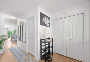 Family Corporate 3BR Yard Parking VW Amazon - Image 4