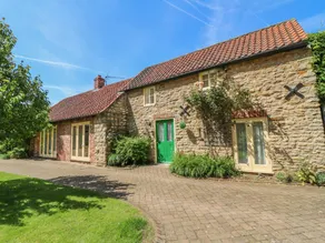 Cottage with garden - Image 2