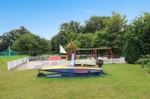 Family-oriented beautiful holiday apartment with terrace & garden | Beach nearby - Image 4