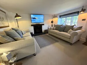 Cottage with garden & jacuzzi - Image 5