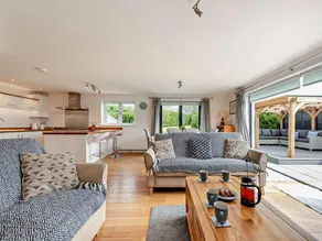Fully equipped cottage with garden | Pet-friendly - Image 2