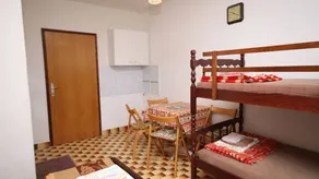 Holiday apartment with BBQ - Image 4