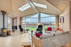 Ferienhaus mit Terrasse, Garten und Whirlpool | Meerblick - Image 3