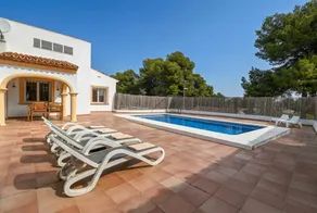 Holiday park with BBQ, terrace & private pool - Image 2