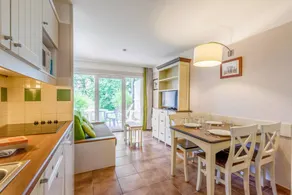 Holiday apartment with pool & terrace - Image 3
