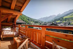 Chalet con sauna, giardino e piscina privata | Vista sul lago | Ideale per lavorare da remoto - Image 2