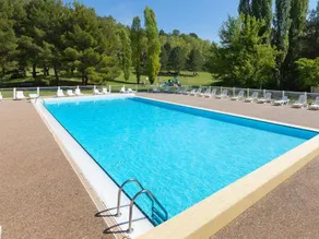 Merveilleuse chambre chez l'habitant adaptée aux familles avec piscine chauffée et terrasse | Vue jardin | Avec animaux autorisés - Image 2