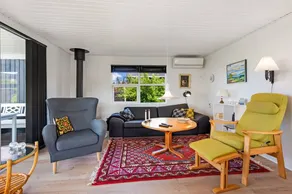 Voll ausgestattetes Ferienhaus mit Terrasse und Garten | Meerblick - Image 3