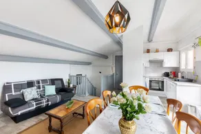 Appartement convivial et familial avec terrasse - Image 2