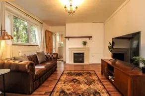Holiday apartment with garden - Image 2